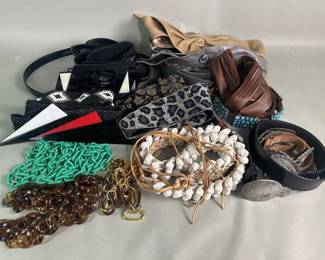 857  Lot 529  Womens designer style belts