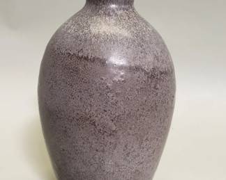 707  Lot 746  USC 1957 Pottery vase