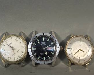 390  Lot 175  3 vintage watches