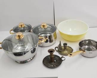 611  Lot 396h  Pyrex yellow 404, Command Performance Gold