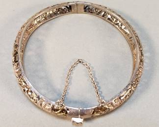 354  Lot 60  Silver filigree hinged bracelet