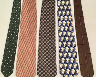 687  Lot 579  Five mens ties