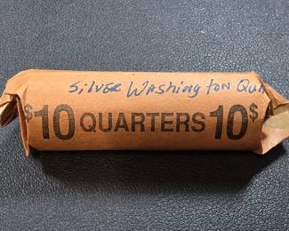 081  Lot 556  Roll of 40 Washington silver quarter coins.