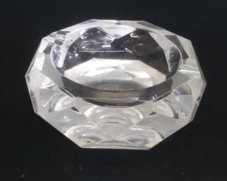 145  Lot 340  Baccarat crystal ashtray