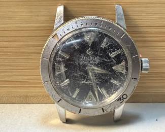 041  Lot 172  Vintage Zodiac sea wolf automatic dive watch