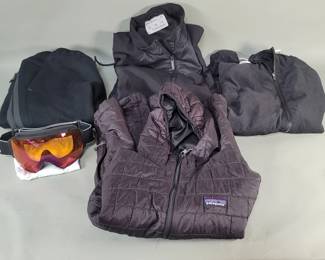 866  Lot 635  Box of mens clothes