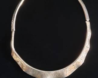 163  Lot 17  Vintage Ciani sterling silver collar necklace
