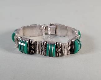 203  Lot 607  Sterling silver and malachite bracelet