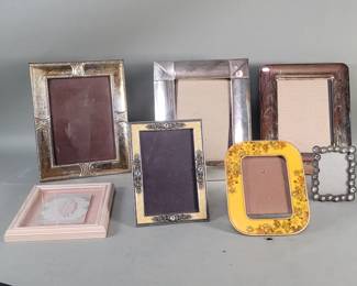 667  Lot 516  Group of metal and glass picture frames