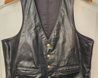 414  Lot 308h  Vintage purple hog leathers motorcycle vest