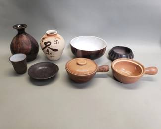 793  Lot 314  Group of studio pottery and misc