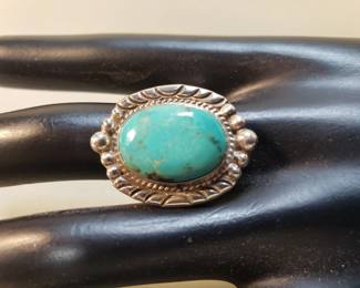 870  Lot 199  Native American style sterling and turquoise ring
