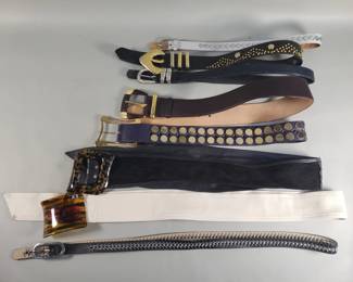 851  Lot 493  Group of womens belts