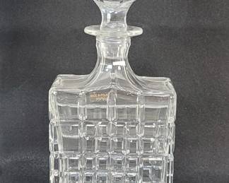 336  Lot 209  Crystal decanter