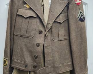 565  Lot 302h  4pc WWII era U.S. military uniform