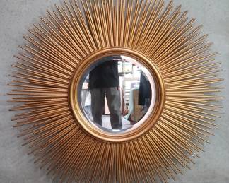 695  Lot 620  Contemporary metal sunburst wall mirror with