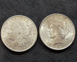 092  Lot 226  1921 Morgan silver dollar and 1922 Peace silver