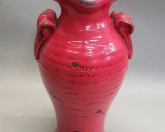 395  Lot 200  Vintage Asian ceramic vase
