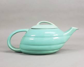 367  Lot 79  Vintage Bauer pottery teapot