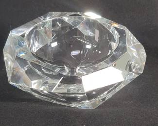 144  Lot 257  Baccarat crystal ashtray