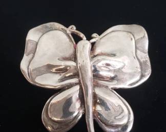 164  Lot 18  Vintage BatAmi sterling silver butterfly brooch