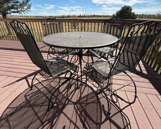 Lot #154- 48-Inch Metal Mesh Patio Table & Four Armchairs