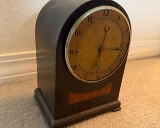Lot #13- Warren Telechron Electric Mantel Clock with Arched Case
