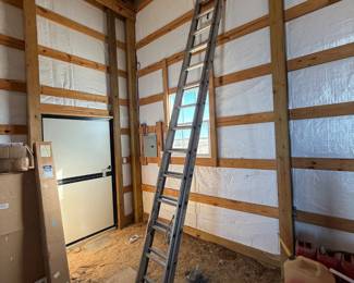 Lot #221- Werner D1328-2 28-Foot Aluminum Extension Ladder