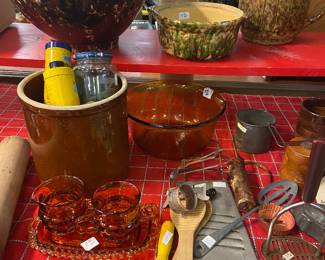 Vintage sponge ware and kitchen items