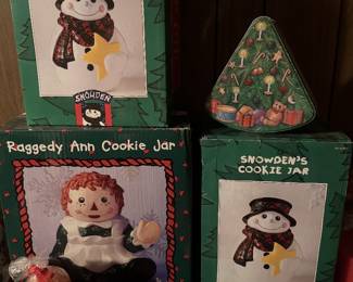 🎄🍪 **Christmas Cookies Deserve Christmas Cookie Jars!** And apparently this family agreed! 😂 A festive collection of holiday cookie jars, full of Christmas charm and ready to find new homes. Perfect for collectors, holiday decorating, or filling with homemade treats. Because really, can you ever have too much Christmas?! 🎅β€οΈ