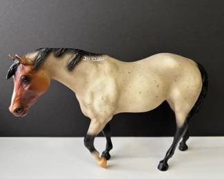 Breyer Cheyenne American Mustang #929