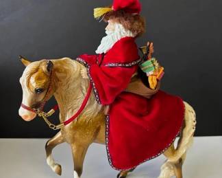 Breyer ‘ Father Christmas ’ 2004 Holiday Horse #700404 * Dapple Gold Color
