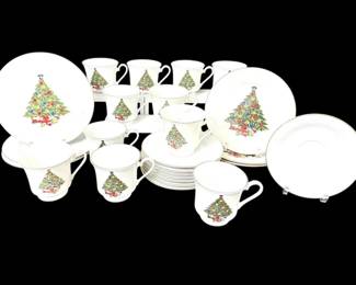 Sea Gull Fine China Christmas Tea Cups, Saucers, And Plates With Gold Trim