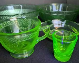 SW124VUranium Green Depression Glass