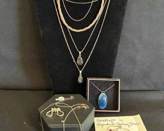 SW224VSterling Chain With Pendants And Earrings