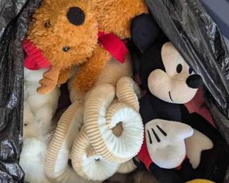SW229Stuffed Animal Mystery Lot