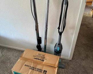 SW239Vintage Sharp Canister Vacuum EC7311 with Box Ionvac Zipvac