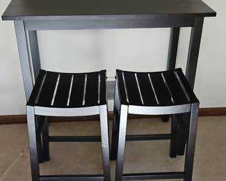 Pub Table and Stools H x L x W