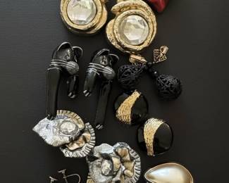 Vintage Clip On Earrings