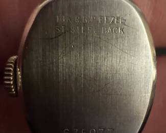 Vintage Ladies Wristwatch second image