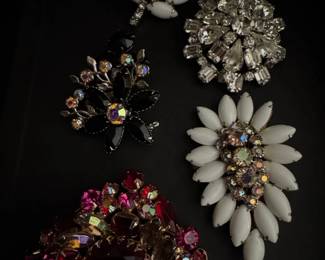 Vintage Costume Jewelry Brooch Collection second image
