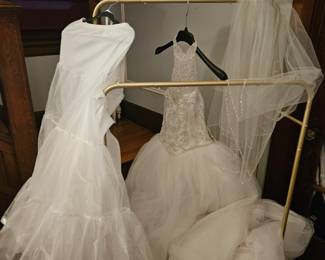 Wedding gowns and dresses
