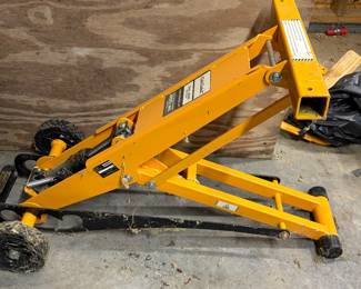 HYDRAULIC LIFT