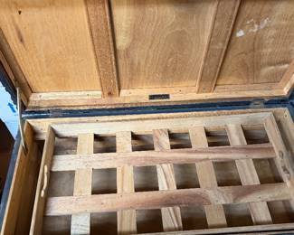 Tray and interior are in great condition