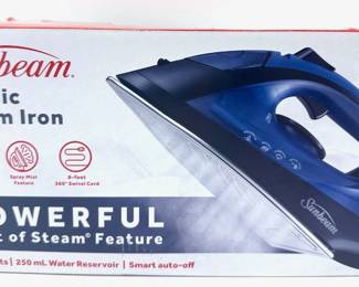 New In Box Sunbeam Classic Steam Iron Lot #: 122
