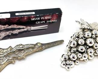 Vintage Silver Plated Grape Shears & Valenti Cluster Of Grapes Figurine Lot #: 92