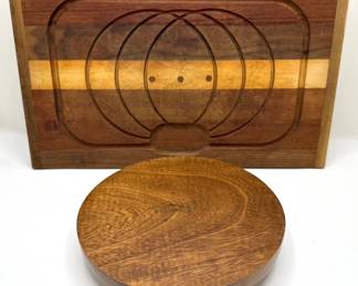 Angled Meat Carving Wood Cutting Board With Inlay Stripe & Wood Pedestal Riser Lot #: 52