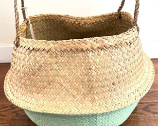 New With Tags Bloomingville Collapsible Large Woven Belly Basket Lot #: 50