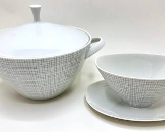 Set Arsburg Mid-Century Modern Covered Tureen & Gravy Bowl Set Designed By Heinrich Loffelhardt Lot #: 46