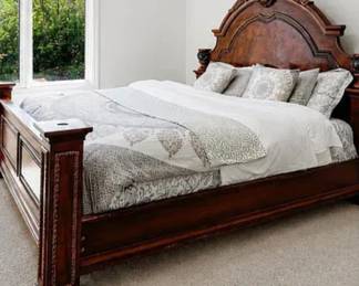 Middle Bedroom